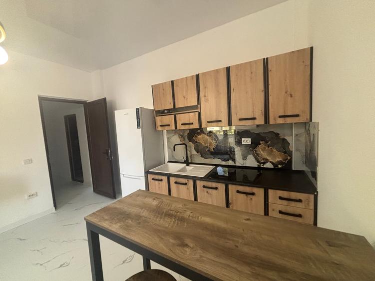 Apartament cu 2 camere decomandat în Cișmigiu