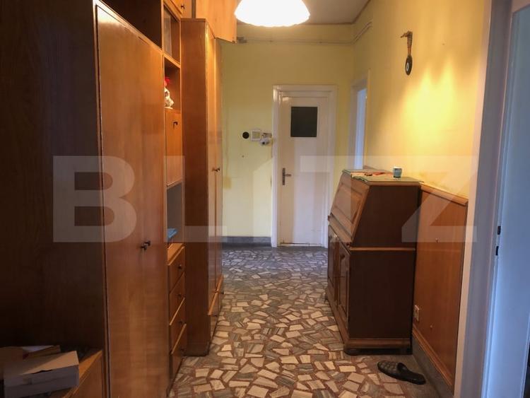 Apartament cu 4 camere decomandat, mobilat în Central