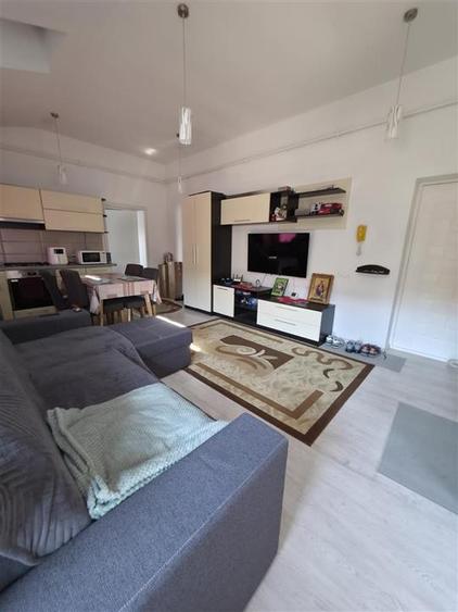 Apartament cu 2 camere decomandat, mobilat în Sânpetru