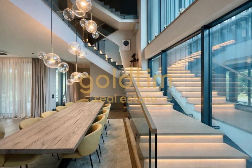 Casă individuală cu 8 camere decomandat cu Piscina în Pipera