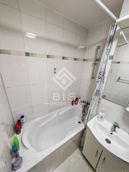 Apartament cu 2 camere decomandat în Independenței