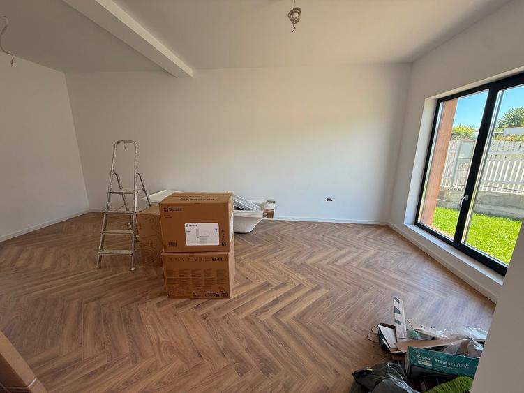 Casă cu 4 camere în Central