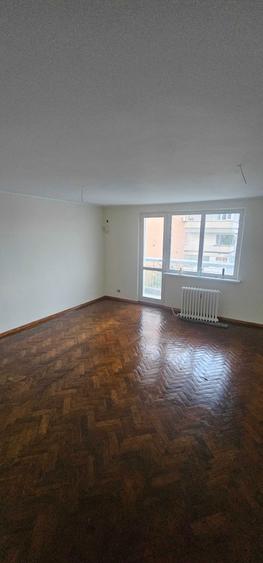 Apartament cu 3 camere decomandat în Ultracentral