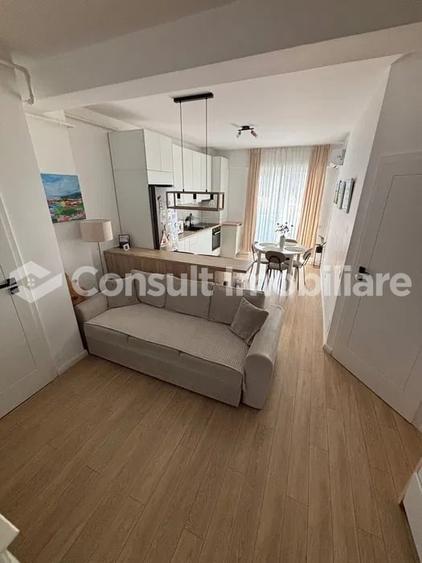 Apartament cu 2 camere semidecomandat, mobilat în Mărăști