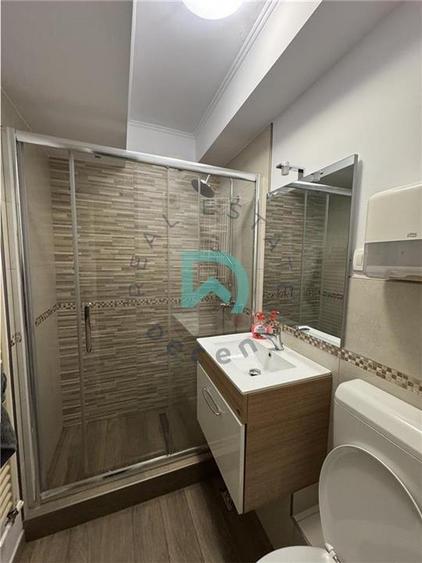 Apartament cu 4 camere decomandat în Centrul Civic