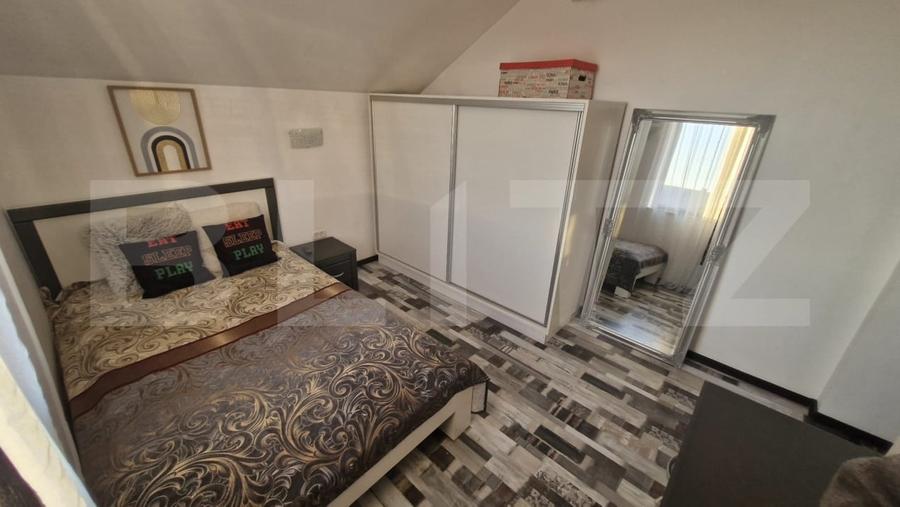 Casă individuală cu 7 camere cu Canalizare în Cetate