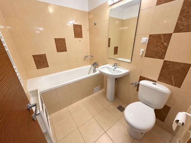 Apartament cu 2 camere semidecomandat, mobilat în Titan