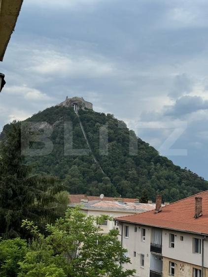 Apartament cu 3 camere decomandat, mobilat în Progresul