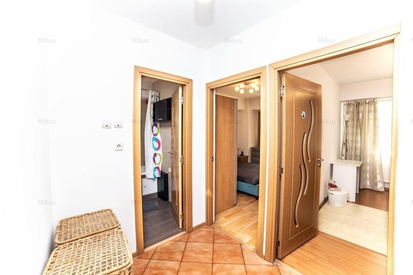 Apartament cu 3 camere decomandat în Berceni