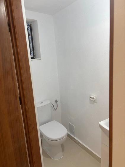Spațiu comercial, de 14 mp, în Central