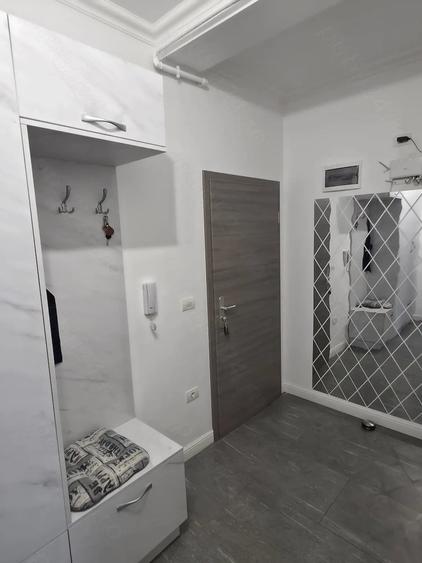 Apartament cu 3 camere decomandat, mobilat în Chișoda
