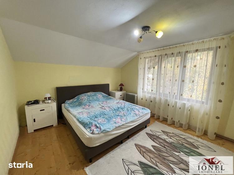 Casă cu 7 camere cu Teren 1500 Mp în Roșia Montană