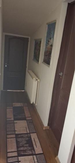 Casă cu 4 camere semidecomandat în Central