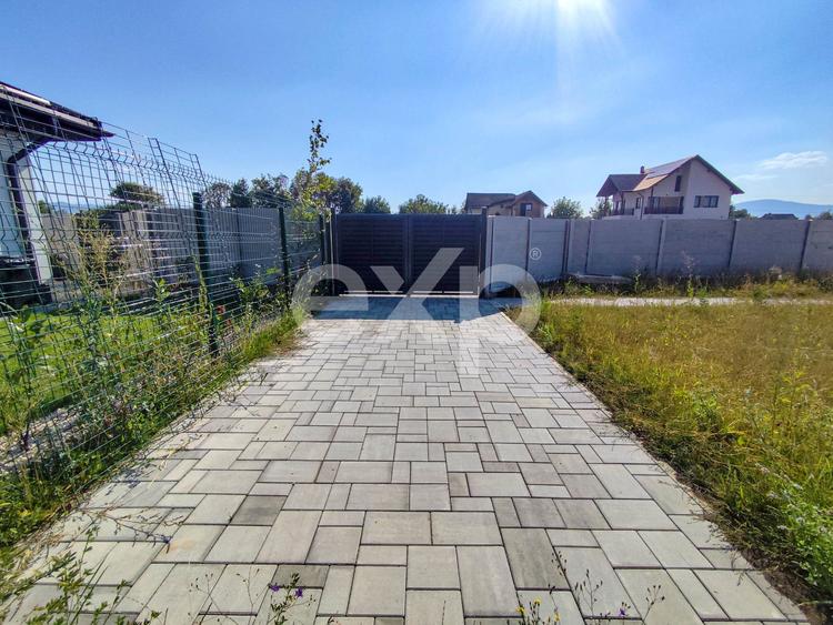 Casă individuală cu 4 camere cu Canalizare în Stupini