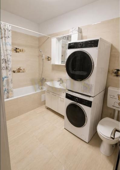 Apartament cu 3 camere semidecomandat, mobilat în Florești