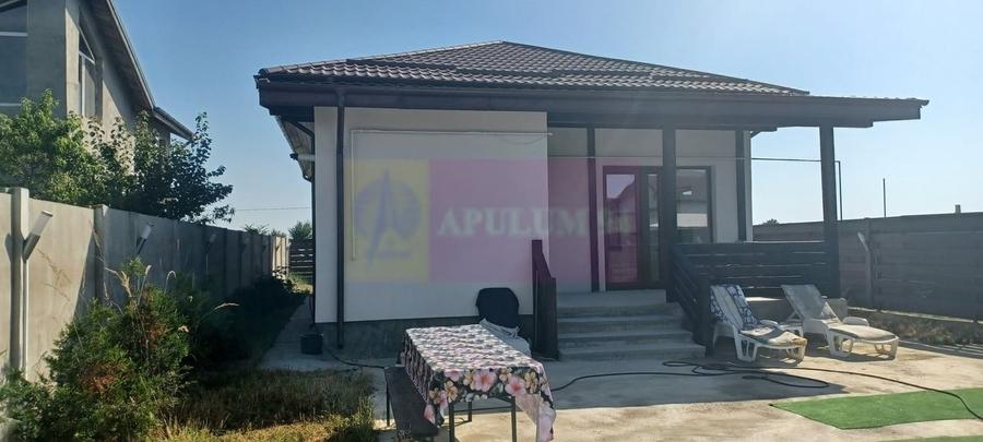 Casă cu 4 camere cu Teren 440 Mp în Central