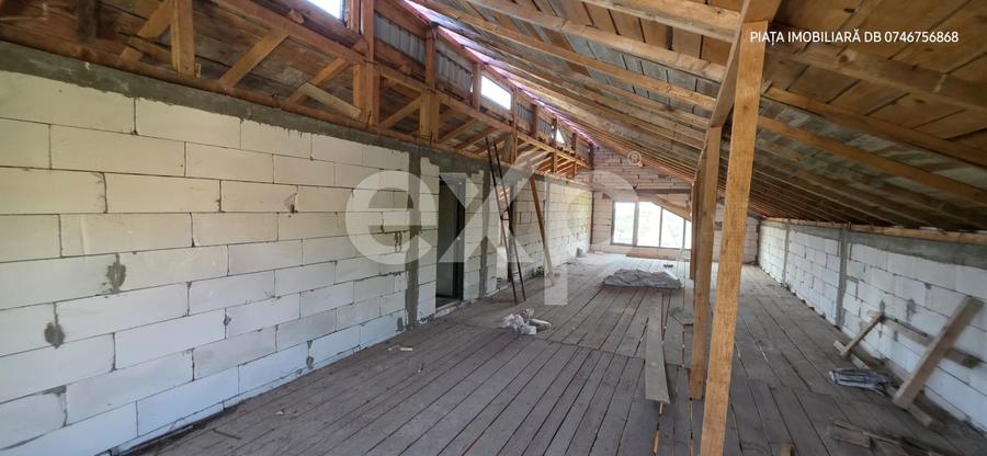 Casă individuală cu 6 camere cu Piscina în Răzvad