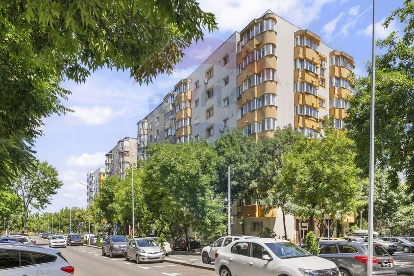 Apartament cu 4 camere decomandat, mobilat în Sebastian