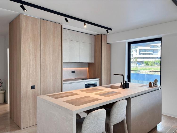 Apartament cu 3 camere, mobilat în Floreasca