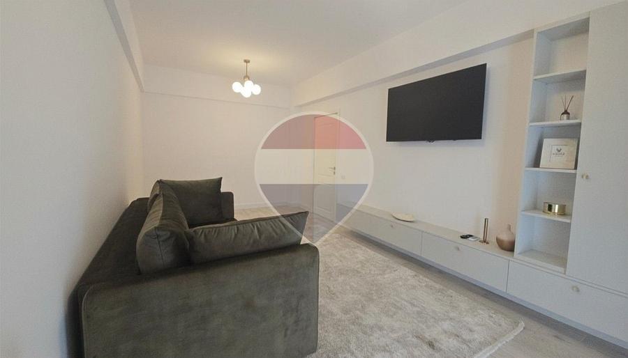 Apartament cu 2 camere decomandat, mobilat în Est