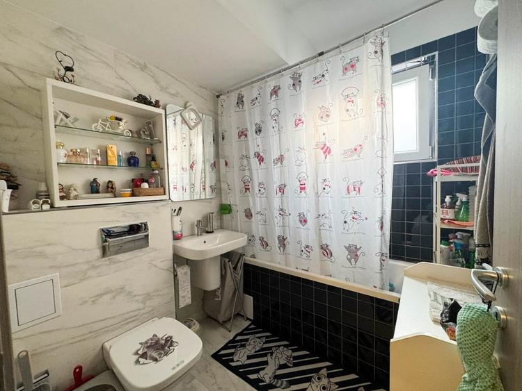 Apartament cu 2 camere decomandat, mobilat în Apărătorii Patriei