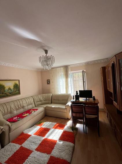 Casă cu 3 camere în Central