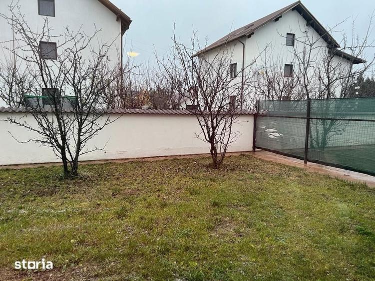 Casă cu 4 camere cu Teren 250 Mp în Ulmi