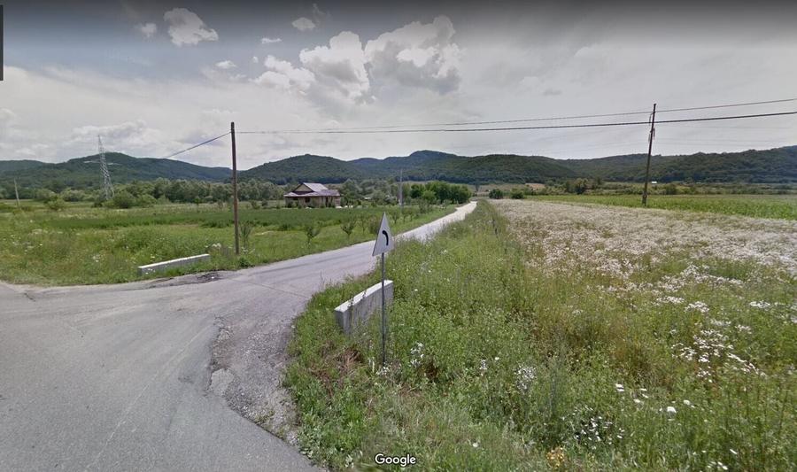 Teren agricol extravilan de 5800 mp, în Creaca