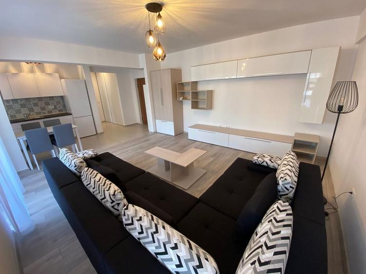 Apartament cu 2 camere decomandat în Aradului