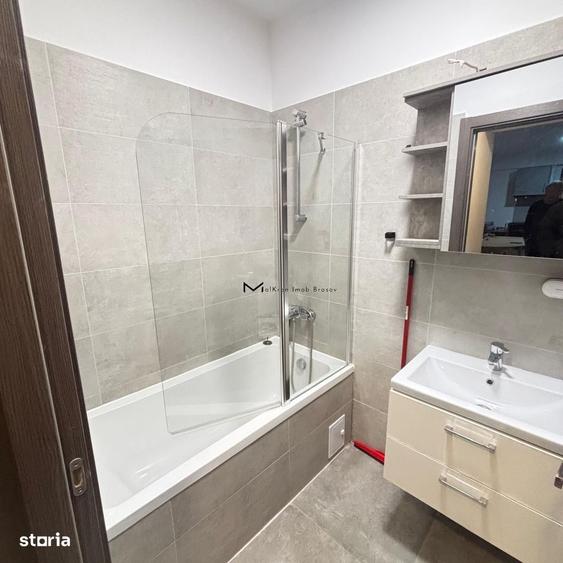 Apartament cu 3 camere decomandat, mobilat în Central