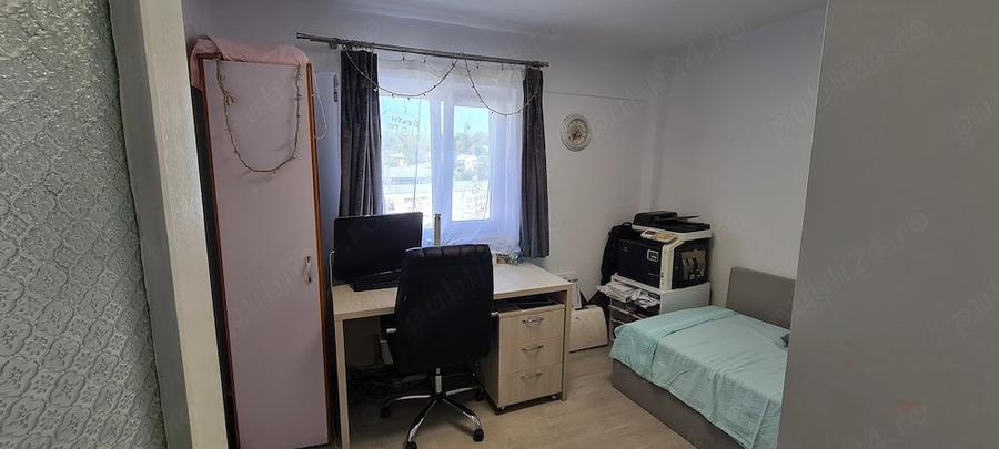 Apartament cu 4 camere decomandat în Nicolae Titulescu