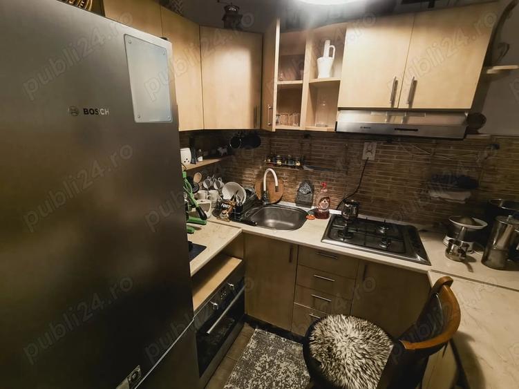 Apartament cu 3 camere semidecomandat în Central