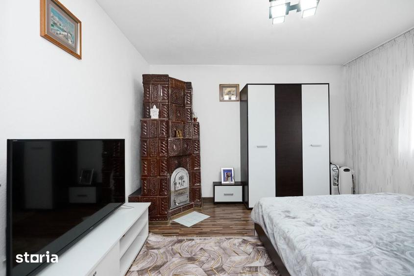Casă cu 2 camere cu Teren 1000 Mp în Pietrari