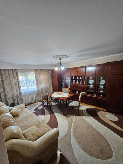 Apartament cu 3 camere decomandat în Micro 17