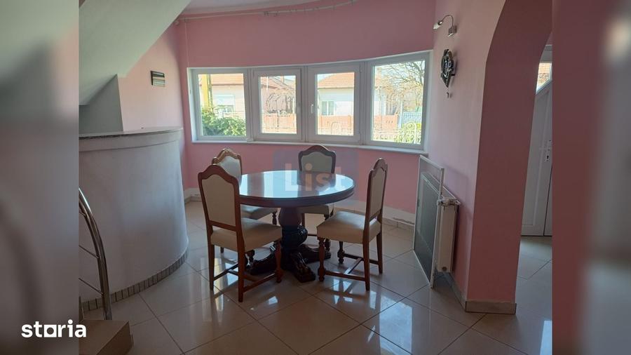 Casă cu 5 camere cu Teren 709 Mp în Podari