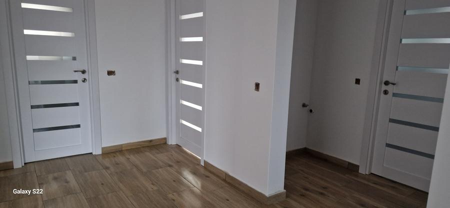 Casă individuală cu 4 camere cu Teren 533 Mp în Periferie