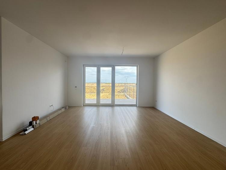 Casă cu 3 camere cu Teren 315 Mp în Moșnița Nouă