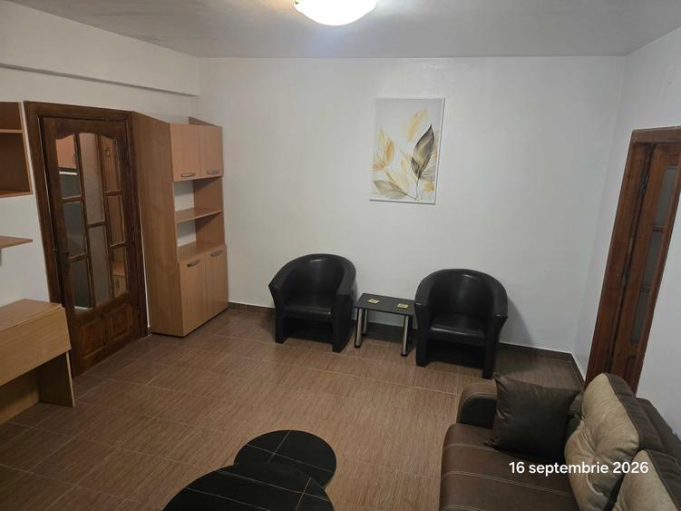 Apartament cu 2 camere semidecomandat în Calea Severinului