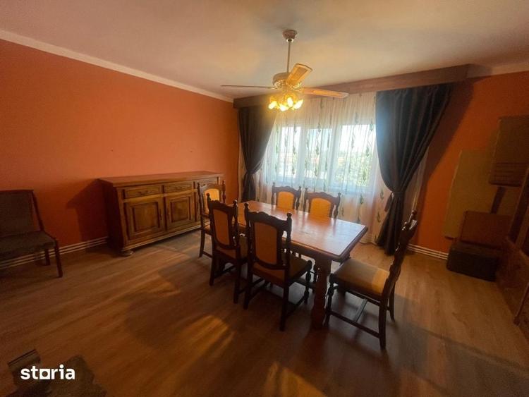 Apartament cu 4 camere în Craiovița Nouă