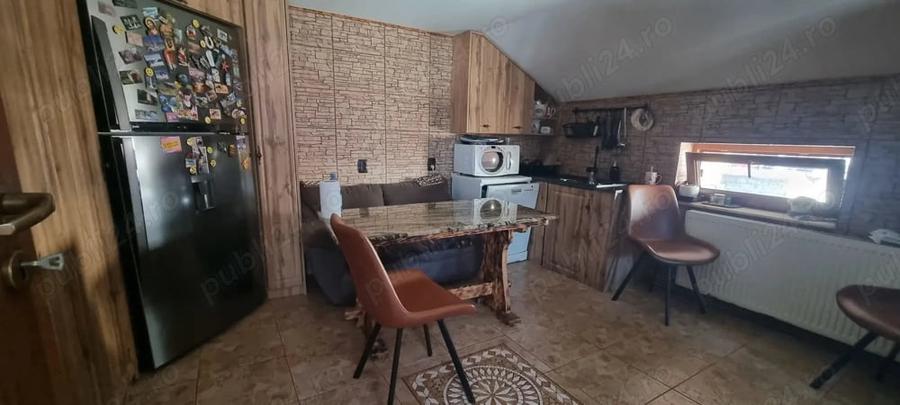 Casă cu 6 camere cu Teren 450 Mp în Geamăna