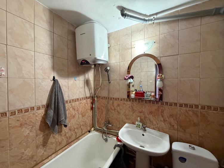 Apartament cu 2 camere semidecomandat în Străulești