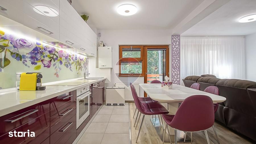 Apartament cu 4 camere decomandat în Clăbucet
