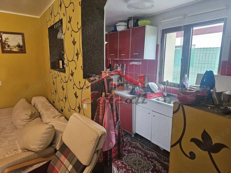 Casă cu Teren 1461 Mp în Cornu