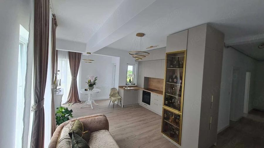 Apartament cu 2 camere decomandat în Torontalului