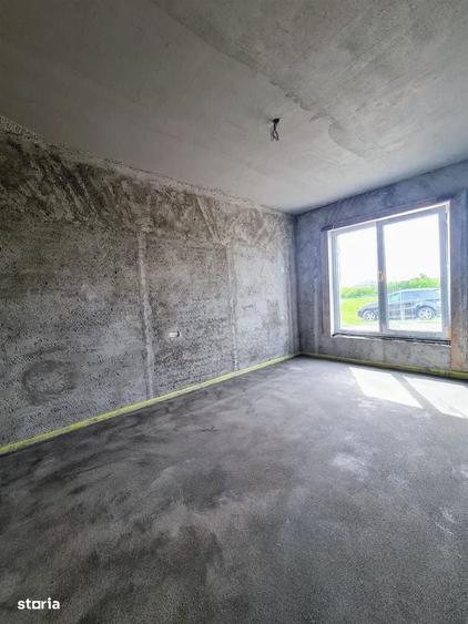 Casă cu 3 camere cu Teren 500 Mp în Alparea