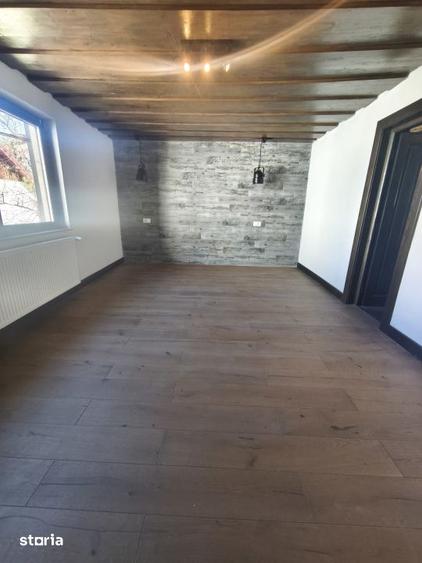 Spațiu comercial, de 235 mp, în Central