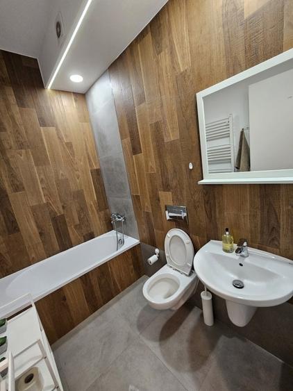 Apartament cu 2 camere decomandat, mobilat în Central