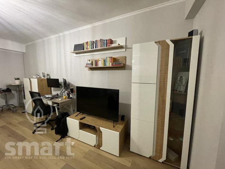 Apartament cu 2 camere semidecomandat, mobilat în Semicentral