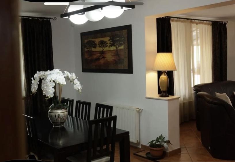 Casă cu 4 camere în Uiasca