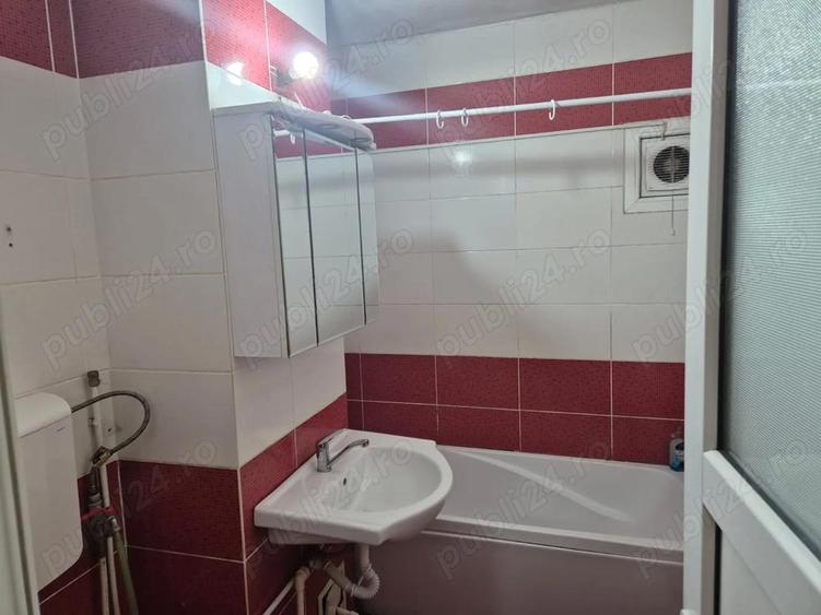Apartament cu 3 camere în Traian